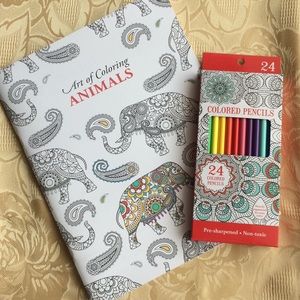 LEISURE ARTS Coloring Books and 24 Colored Pencils ✏️